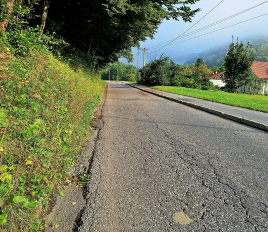 Cesta proti pokopališču bo zaprta od ponedeljka dalje