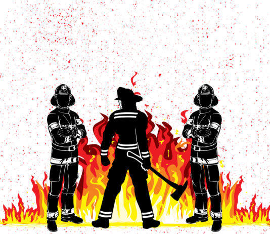 Ogenj se je iz enega razširil še na ostala vozila