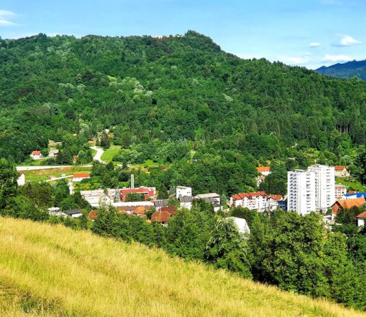 V Hrastniku se obeta Resnica