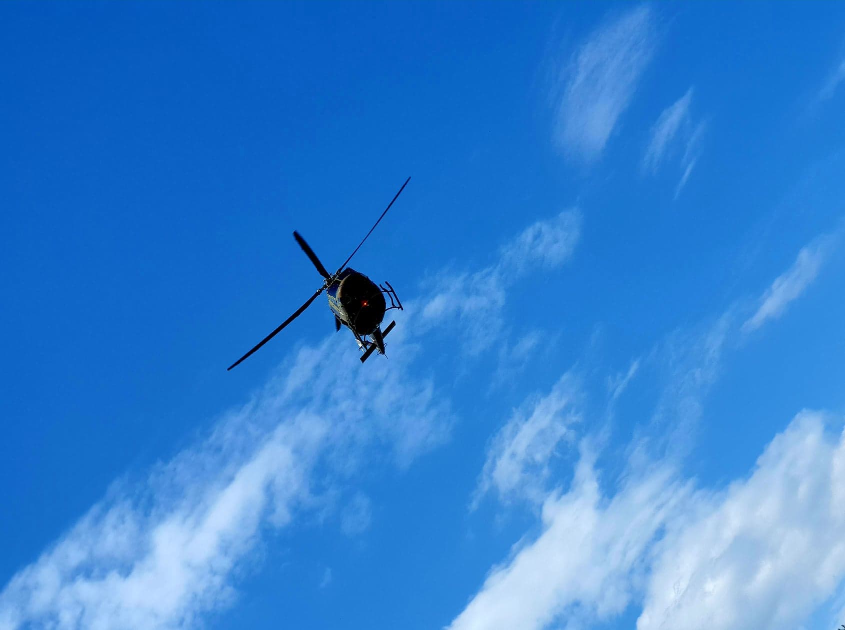 Pri prometni nesreči potreben helikopterski prevoz