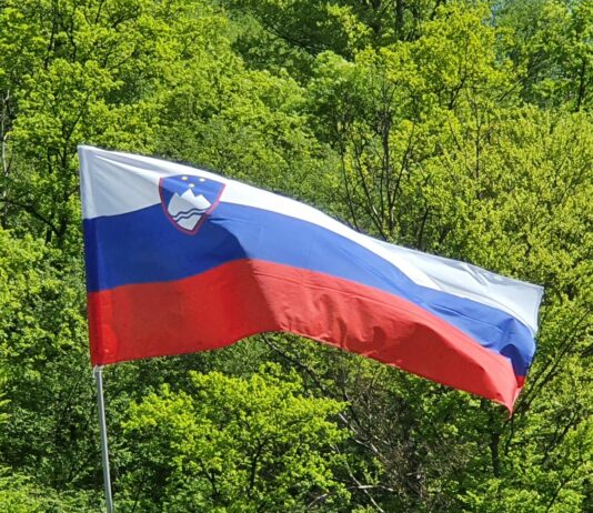 7. april – dan slovenske zastave