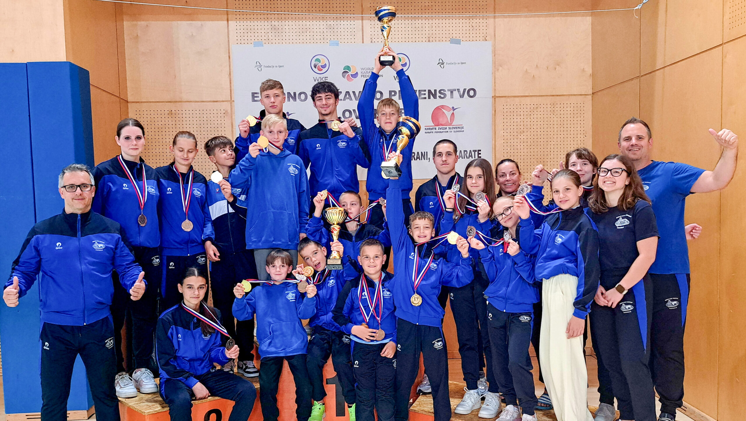 KARATE KLUB TRBOVLJE Z OSMIMI EKIPAMI DO OSMIH MEDALJ NA EKIPNEM DRŽAVNEM PRVENSTVU