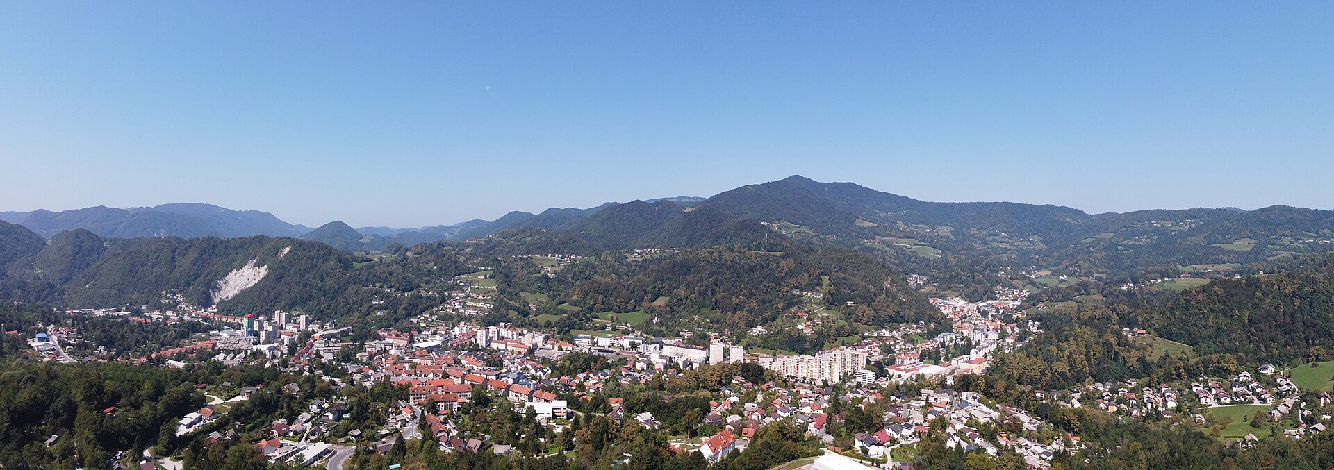 Poletje v znamenju vzdrževanja in naložb v javne zavode